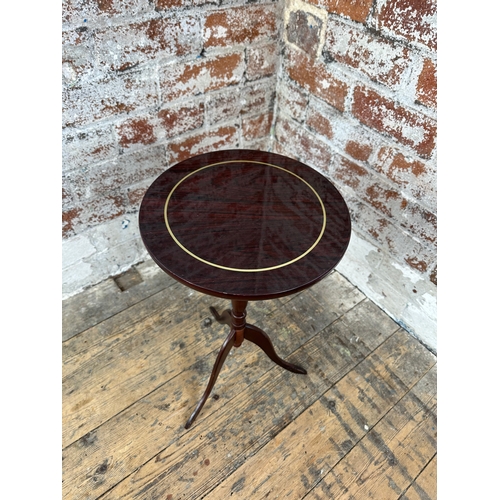 403 - Small Wine Table