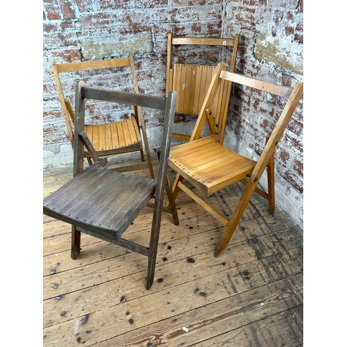 404 - Folding Wooden Chairs x4