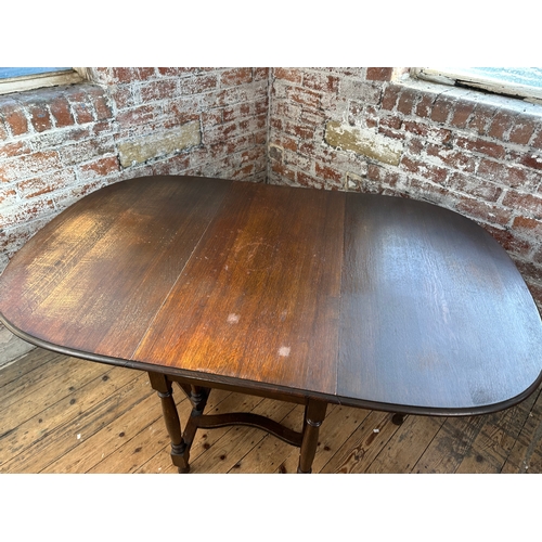 407 - Gateleg Table