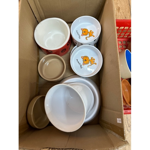 339 - Quantity of Dog & Pet Food Bowls