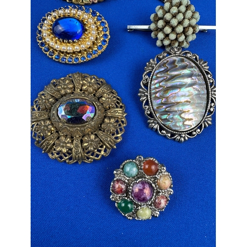 92 - Seven Vintage Brooches