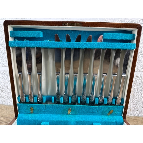 266 - Vintage Viners 'Shape' Cutlery in Locking Canteen - missing one large knife