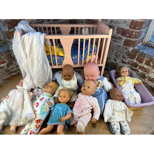 71 - Quantity of Vintage Dolls & Accessories