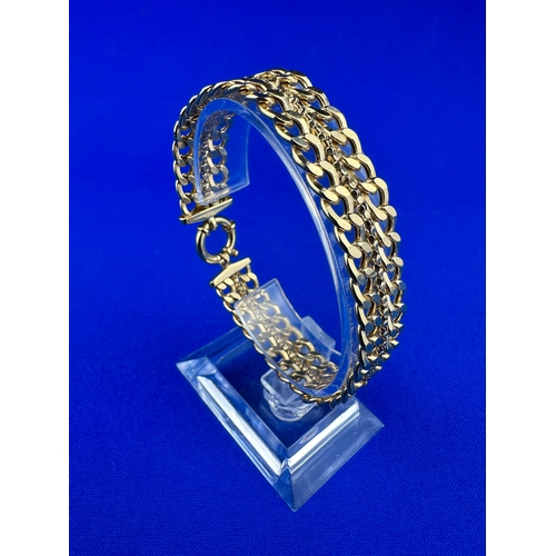 34 - 9ct Gold Double Curb Link Bracelet 13.4g 19cm