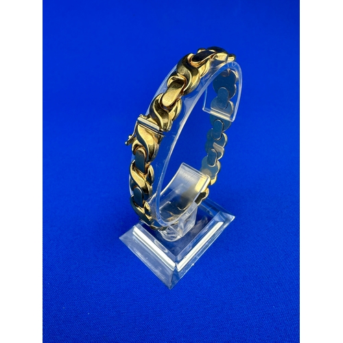 30 - 9ct hollow Gold Bracelet 11.6g 18cm