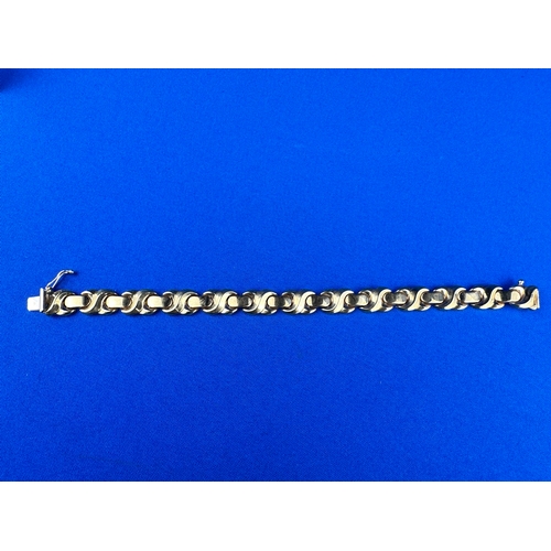 30 - 9ct hollow Gold Bracelet 11.6g 18cm