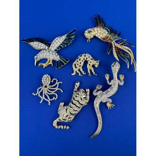 215 - Group of Large Costume Jewellery Brooches