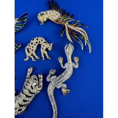 215 - Group of Large Costume Jewellery Brooches