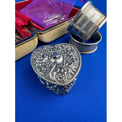 19 - Quantity of Hallmarked Silver, 925 Silver & White Metal Items