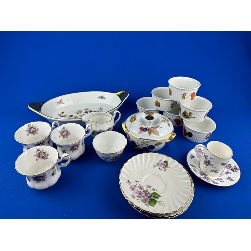 272 - Group of Collectable Ceramics including Royal Albert, Addeerley, Hammersley & Royal Worcester Evesha... 