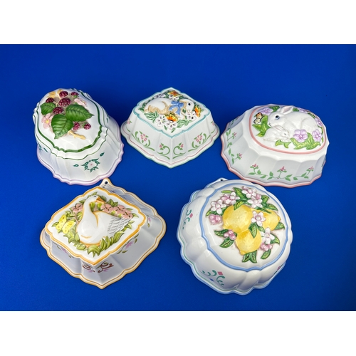 253 - Five Le Cordon Bleu Franklin Mint Jelly Moulds