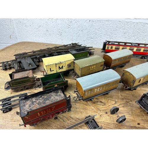 99 - Collection of Hornby and other Tinplate O Gauge Rolling Stock, Clockwork Engine and Track