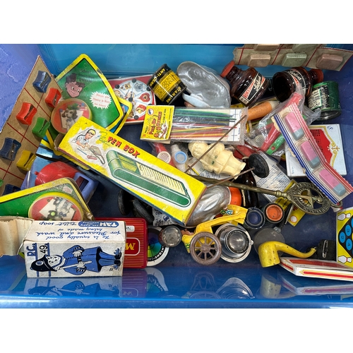 102 - Mixed box of Vintage Toys, Puzzles Childrens items etc.