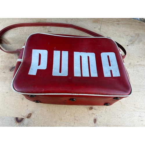 200 - Vintage Puma Sports Bag