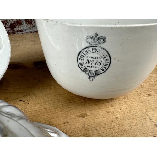 109 - Vintage Ceramic Jelly Mould & The Queens Pudding Boiler