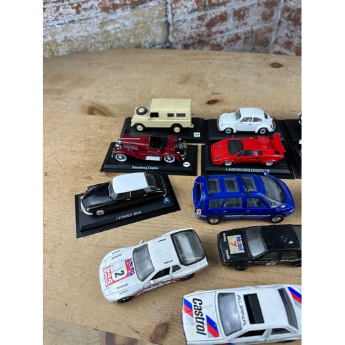 122 - 20 Mixed Corgi & Del Prado Diecast Display Cars