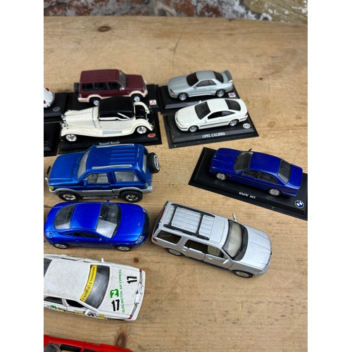 122 - 20 Mixed Corgi & Del Prado Diecast Display Cars