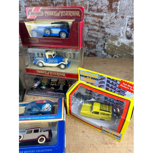 125 - Mixed Boxed Diecast Vehicles