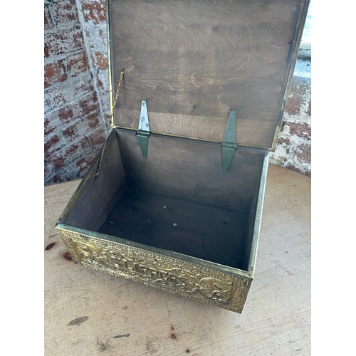 292 - Vintage Brass Slipper Box