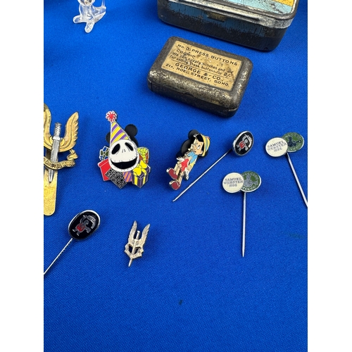 308 - Small Collectables including Glass, Pewter, Badges & SAS Military Cap Badge.