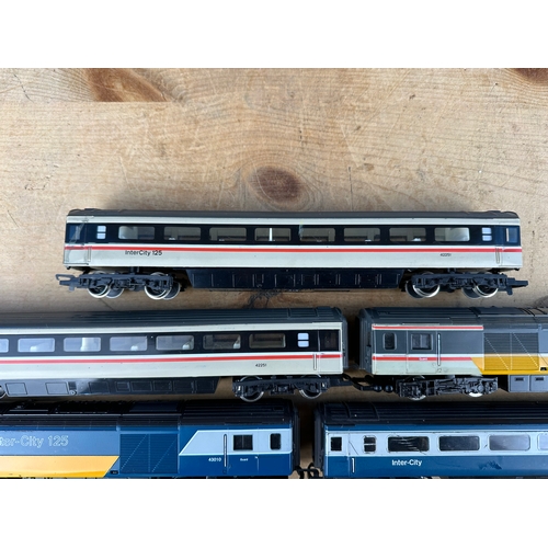 152 - Hornby 00 Gauge Intercity 125 Engines & Rolling Stock