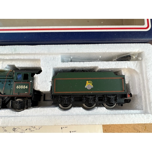 176 - Bachmann 00 Gauge Model Train - Gresley V2 Class 2-6-2