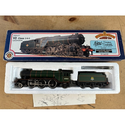 176 - Bachmann 00 Gauge Model Train - Gresley V2 Class 2-6-2