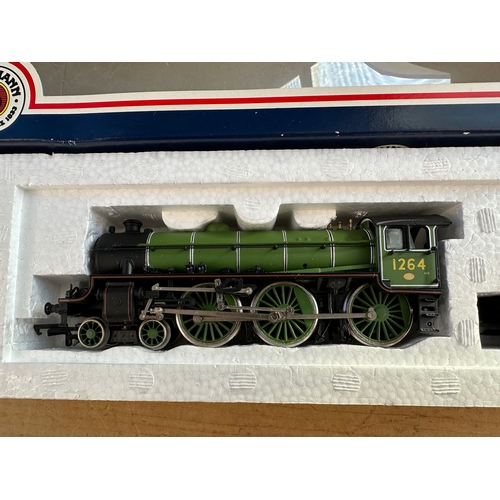 177 - Bachmann 00 Gauge Model Train -  Thompson B1 Class 4-6-0