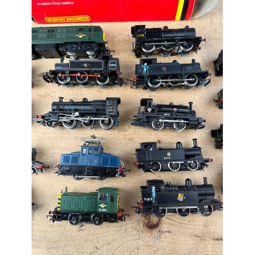 179 - Group of Hornby & Other 00 Gauge Model Trains & Tenders