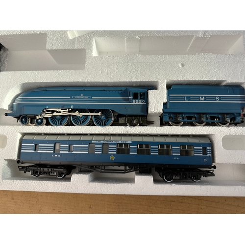 182 - Hornby 00 Gauge Coronation Scot Modekl Train