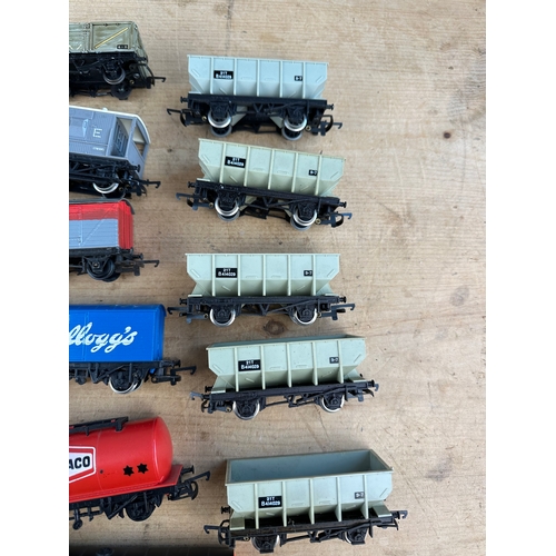 187 - Hornby & Other 00 Gauge Rolling Stock