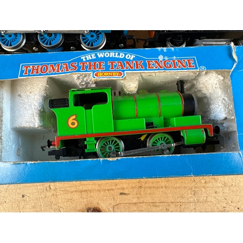 190 - Hornby 00 Gauge Thomas The Tank Engine & Percy Model Trains