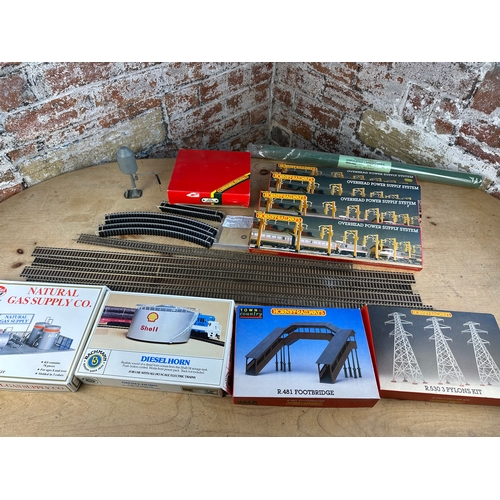 191 - Hornby 00 Gauge Track, Over Head Power Packs & Other Trackside Items