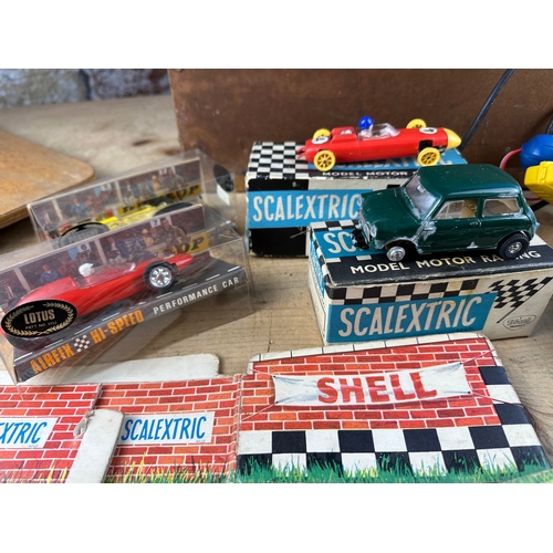 128 - Vintage Scalextric Track & Cars