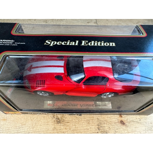 140 - Maisto Special Edition Dodge Viper GTS 1:18 Scale Diecast Model.