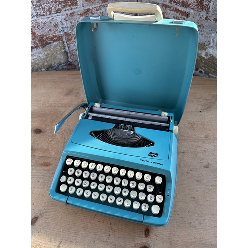 258 - Smith Corona SCM Vintage Portable Typewriter