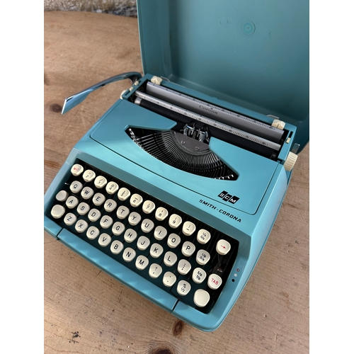 258 - Smith Corona SCM Vintage Portable Typewriter