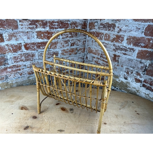 479 - Vintage Mid Century Boho Bamboo Magazine / Newspaper Rack