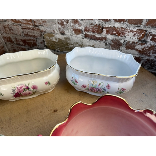 458 - Jardiners, Planters & Washbowl