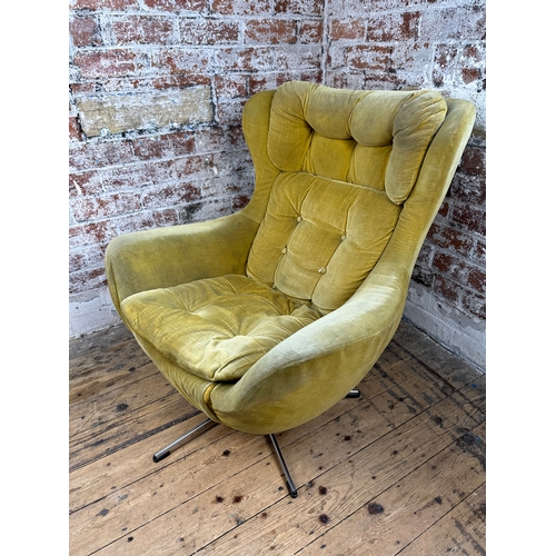 485 - Mid Century VONO Egg Chair