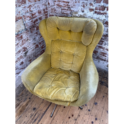 485 - Mid Century VONO Egg Chair