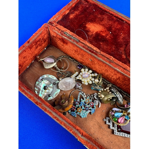 84 - Vintage Jewellery Box & Contents