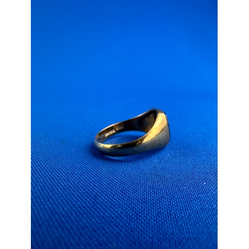 70 - 9ct Gold Onyx Signet Ring Size X 5.2g