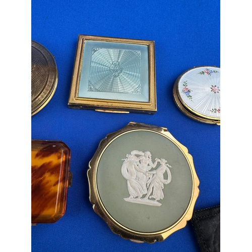 213 - Quantity of Compacts Including Wedgwood Jasperware, Stratton, Musical & Bakelite  etc.