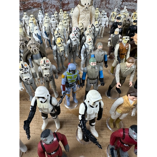 116 - Star Wars - 240 Loose Kenner Action Figures with guns & accessories