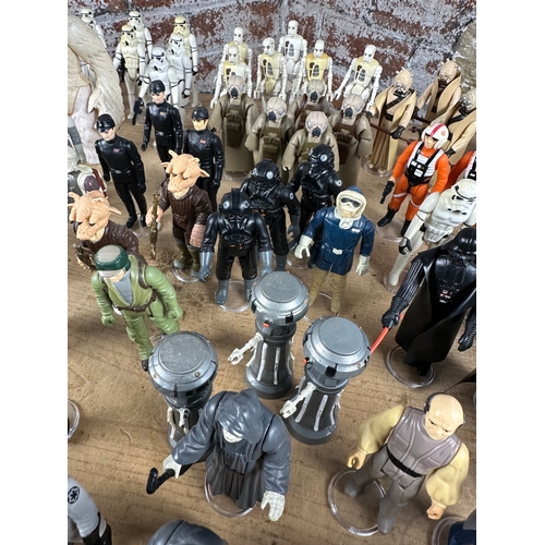 116 - Star Wars - 240 Loose Kenner Action Figures with guns & accessories