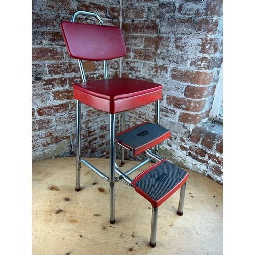 480 - Vintage Prestige Foldingf Step Stool