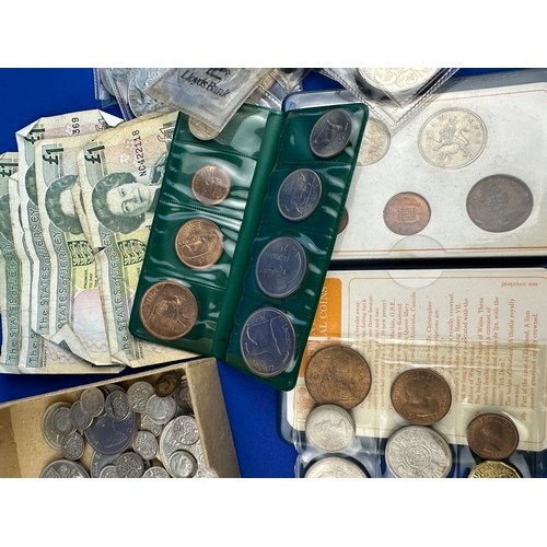76 - 1986 Brilliant Uncirculated Coin Collection alongside other Comemoraticve, Uncirculated & Vintage Co... 