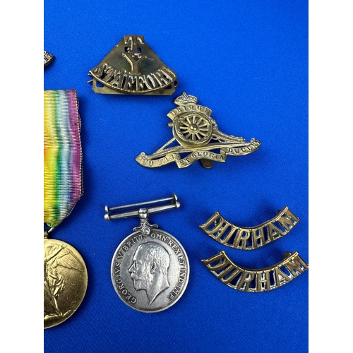81 - WWI World War 1 Medals & Cap Badges