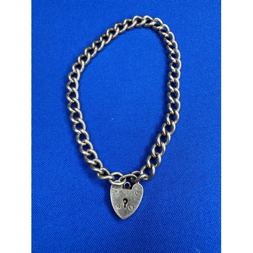 41 - Silver Bracelet with Padlock Clasp 15g
